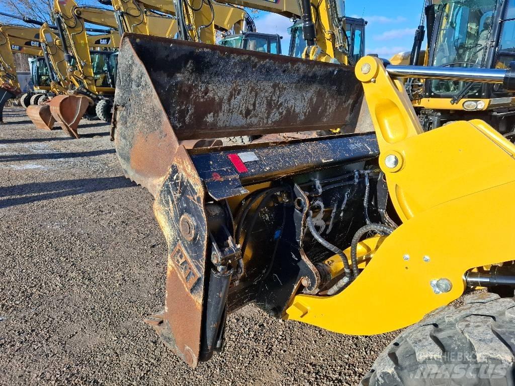 CAT 908M Chargeuse sur pneus