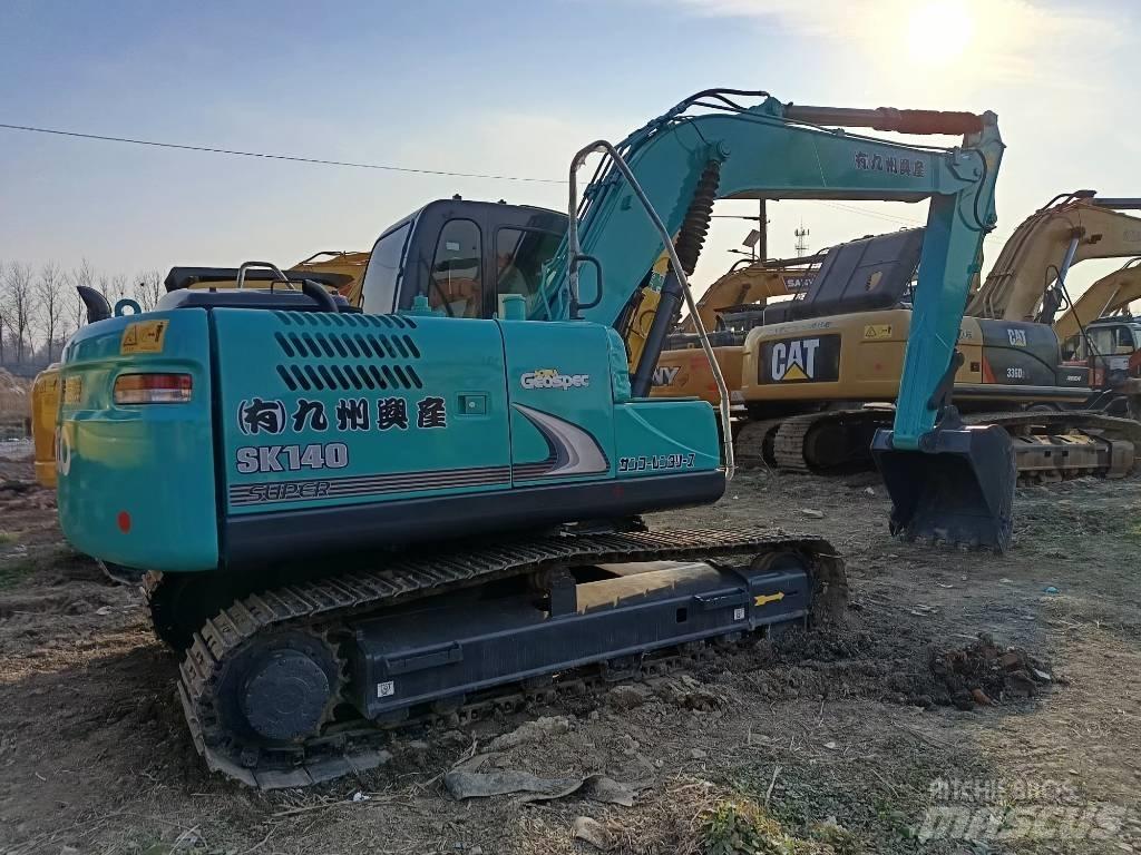 Kobelco SK140 Pelle sur chenilles