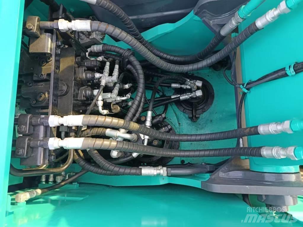 Kobelco SK140 Pelle sur chenilles