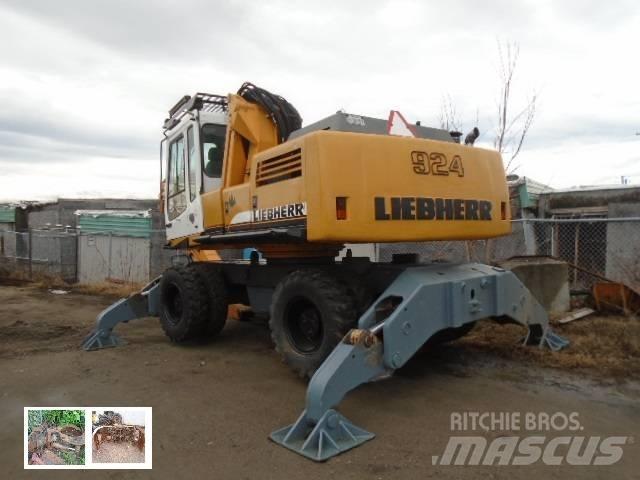 Liebherr A 924 Pelle sur pneus