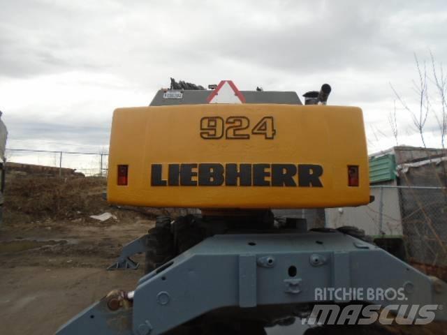 Liebherr A 924 Pelle sur pneus