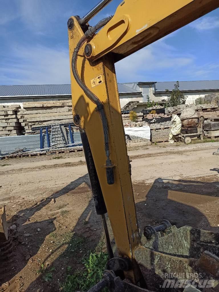 CAT 302.5 C Mini pelle < 7t