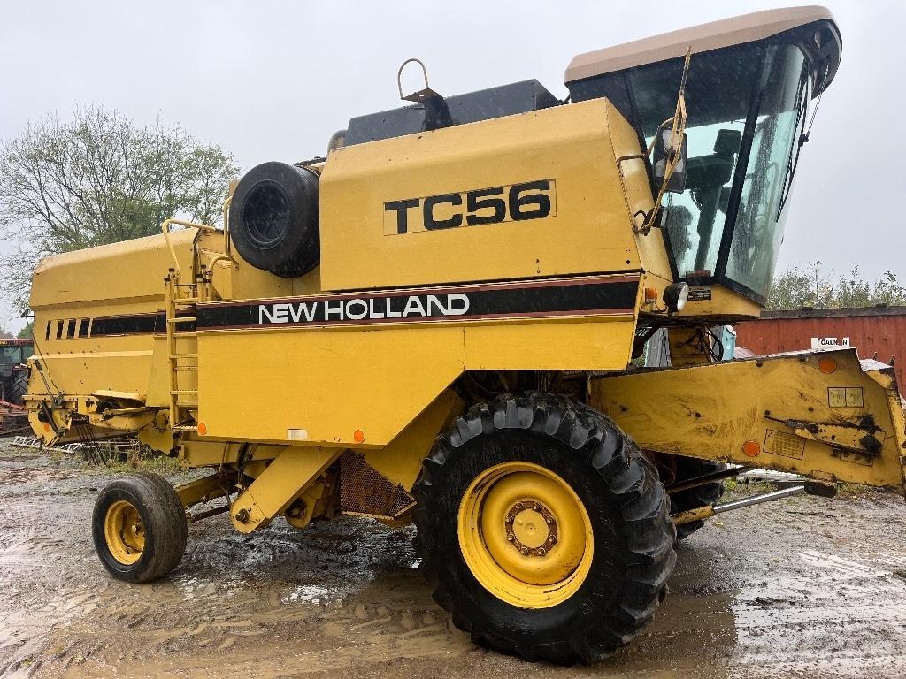 New Holland T56 Moissonneuse batteuse