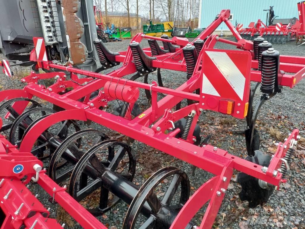Horsch Terrano 3 FX Déchaumeur, cultivateur