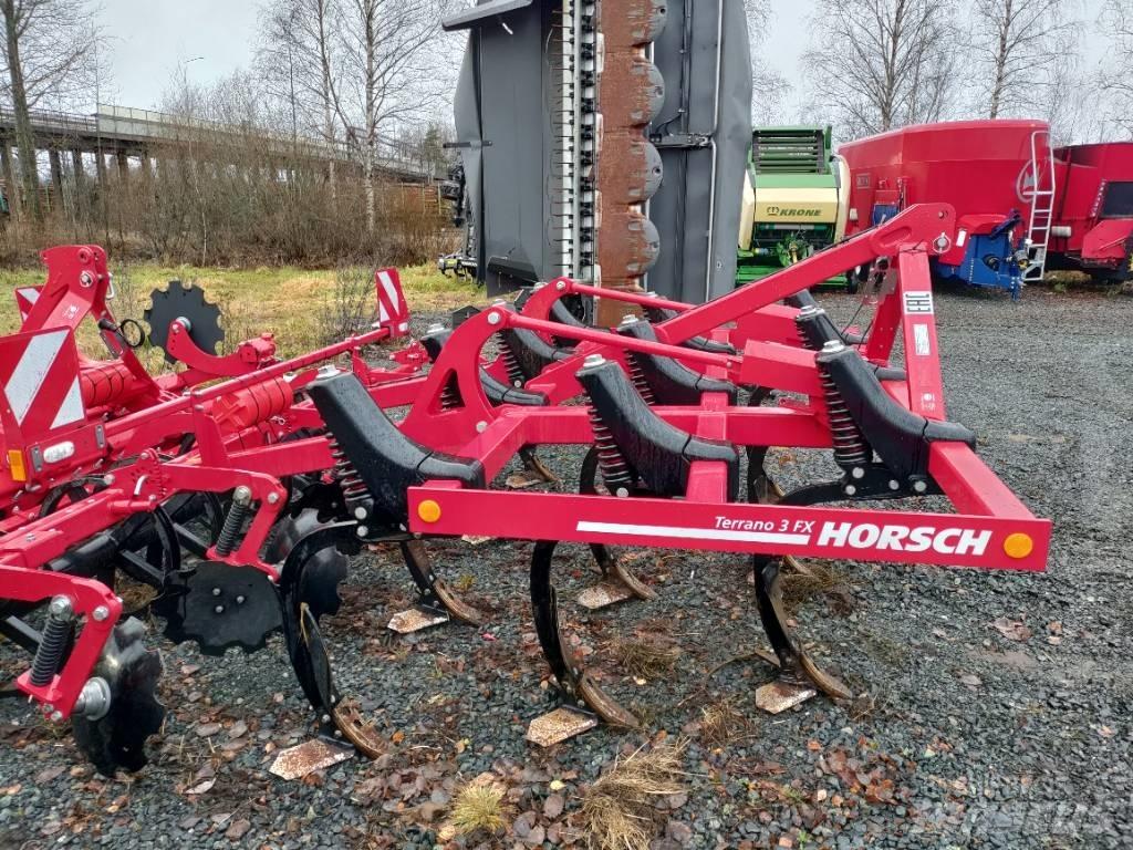 Horsch Terrano 3 FX Déchaumeur, cultivateur
