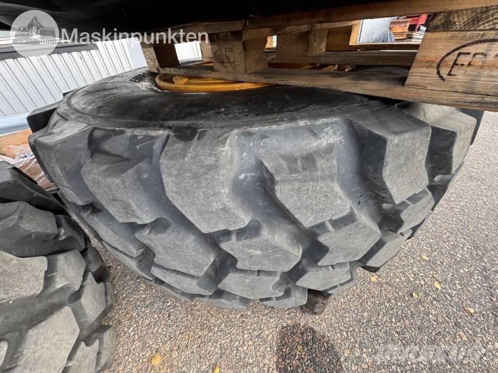 Trelleborg EMR1030 Pneus, roues et jantes