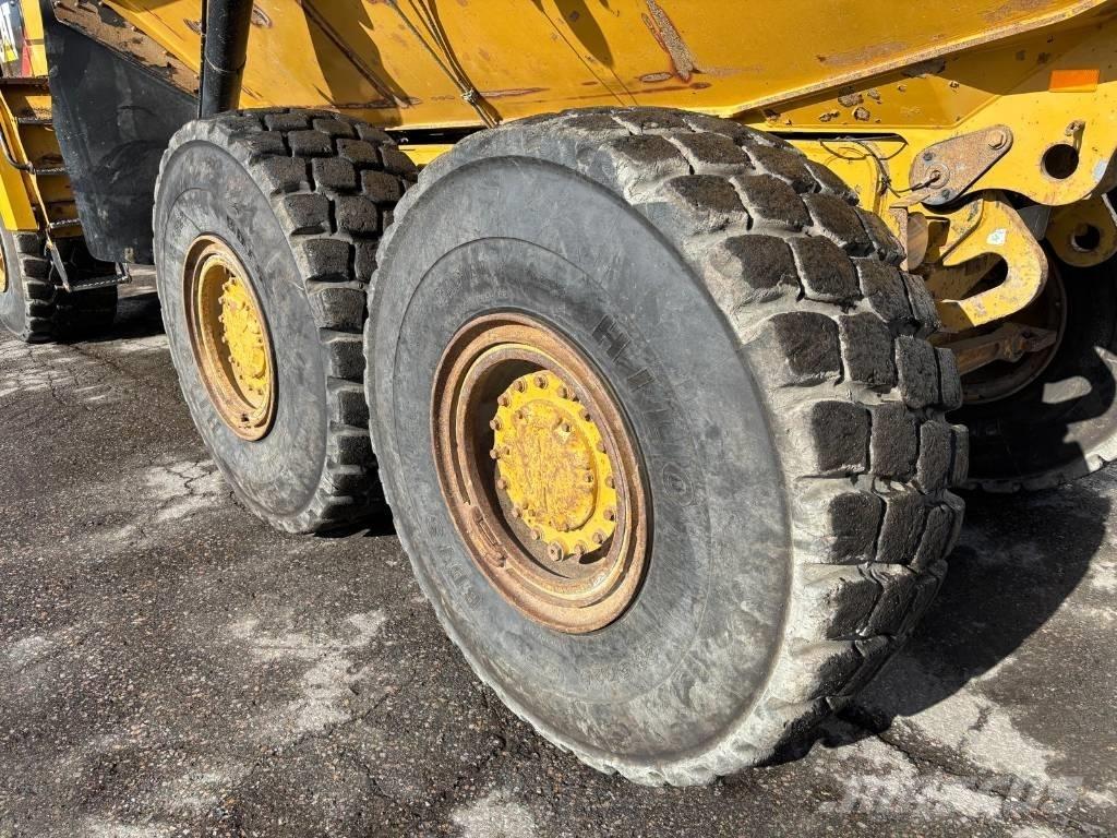 CAT 730 C2 (Tailgate) Tombereau articulé