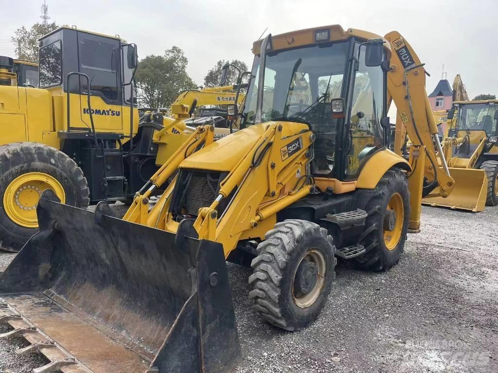 JCB 3CX Chargeuse sur pneus