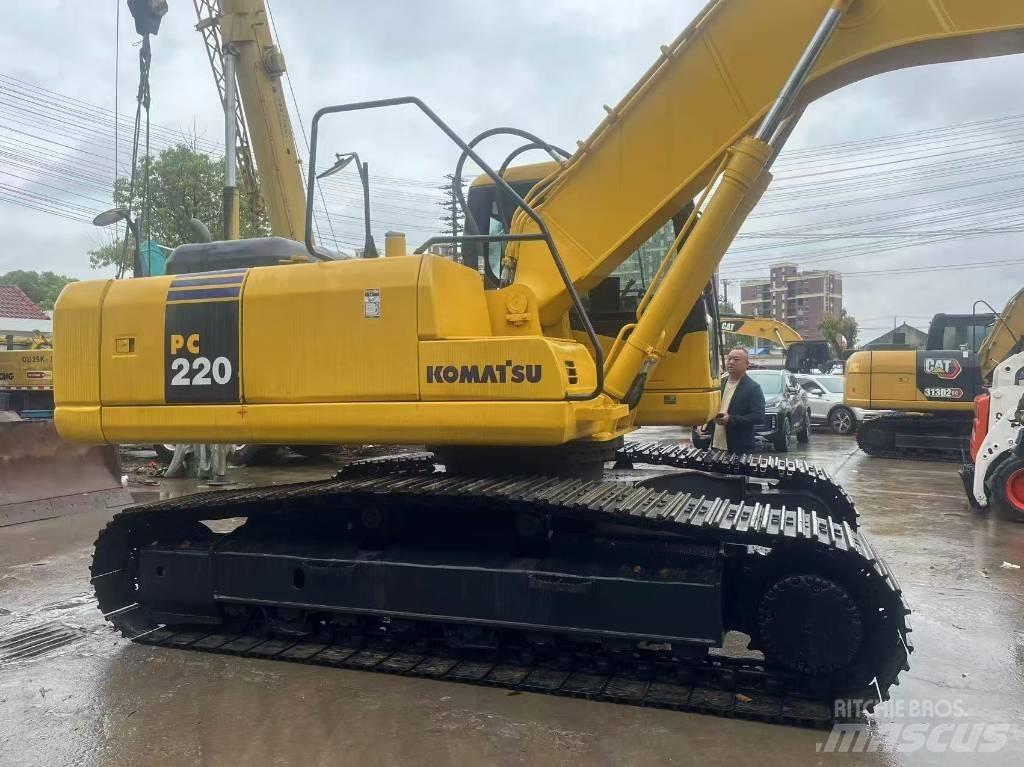 Komatsu PC 220-7 Pelle sur chenilles