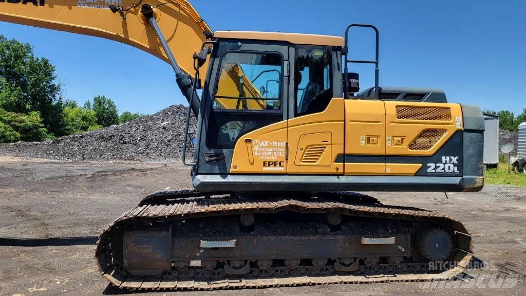 Hyundai HX220 L Pelle sur chenilles
