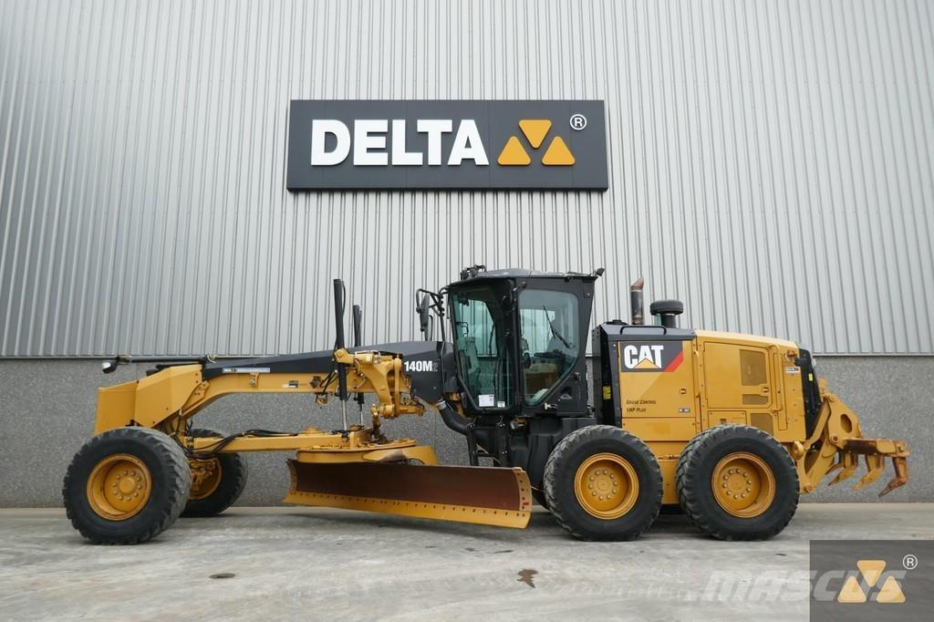 CAT 140M2 Niveleuse
