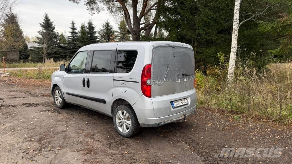 Opel Combo Voiture