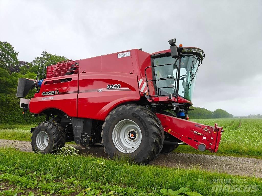 Case IH 9250 Moissonneuse batteuse