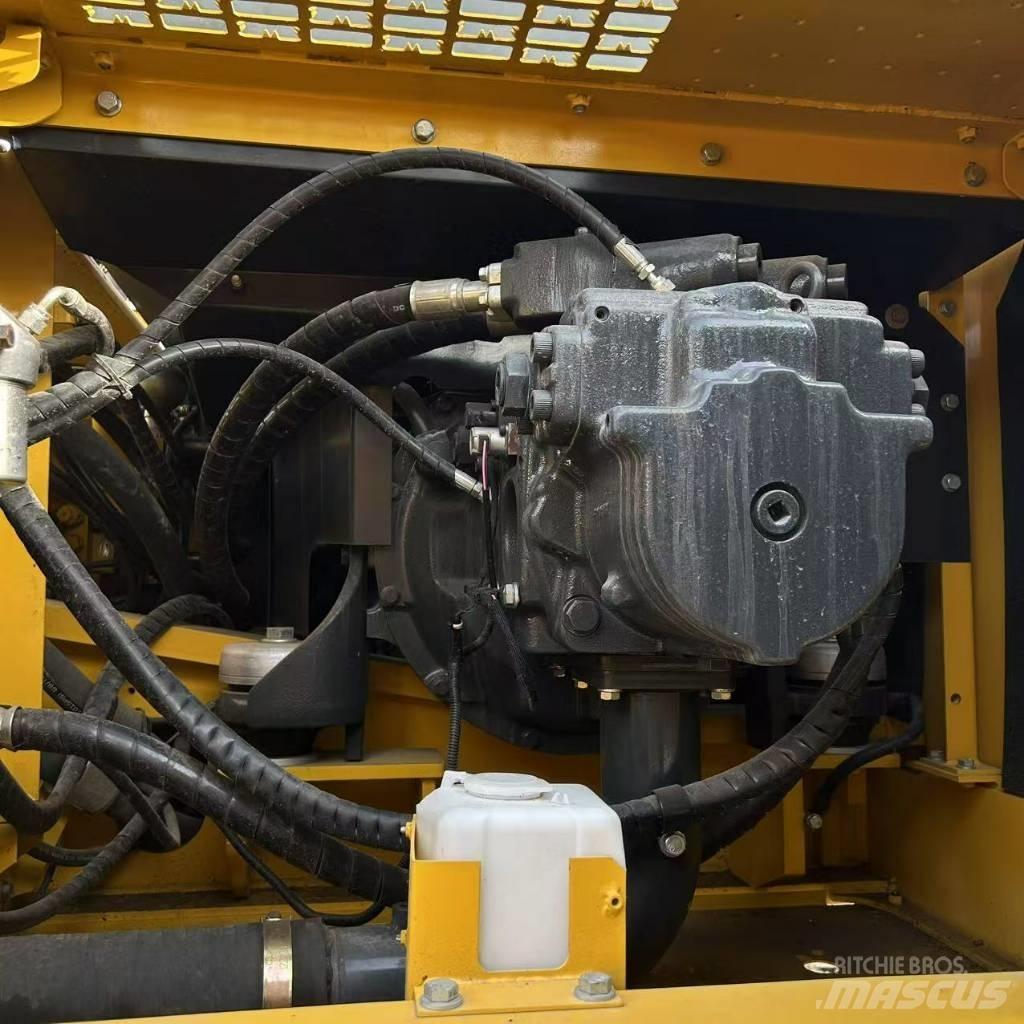 Komatsu 450 Pelle sur chenilles