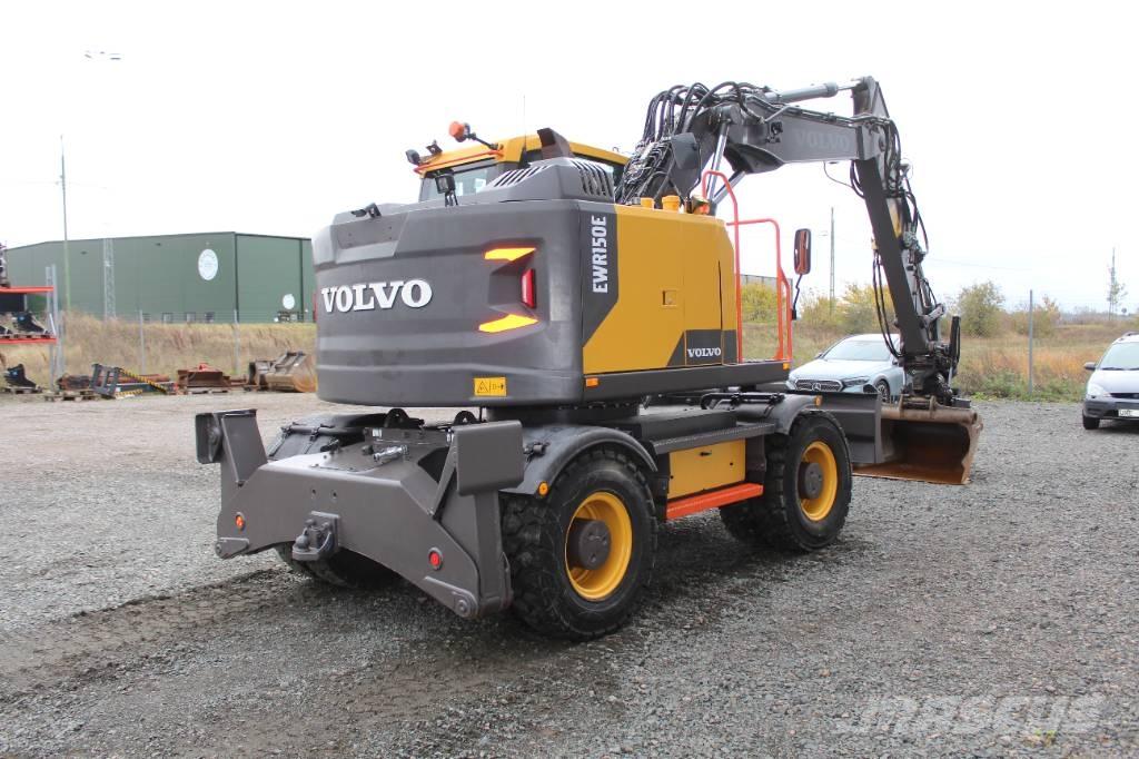 Volvo EWR 150 E Pelle sur pneus