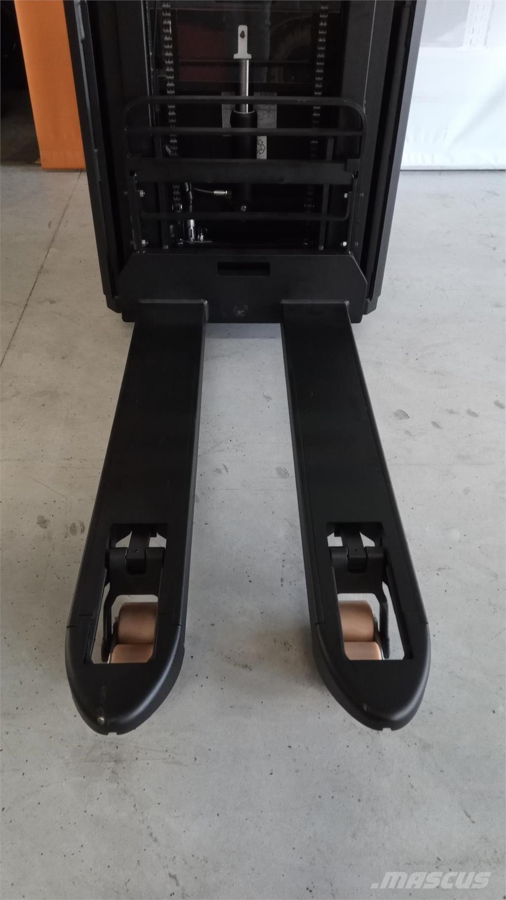 Toyota SPE200D Gerbeurs Automoteurs