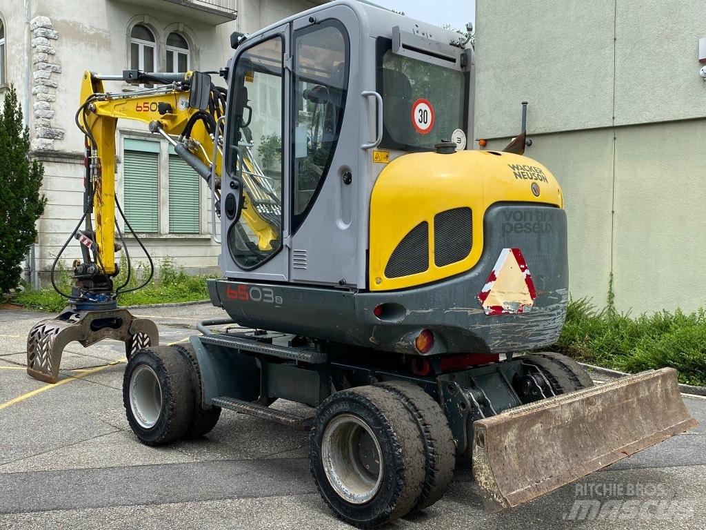 Neuson 6503 WD Pelle sur pneus