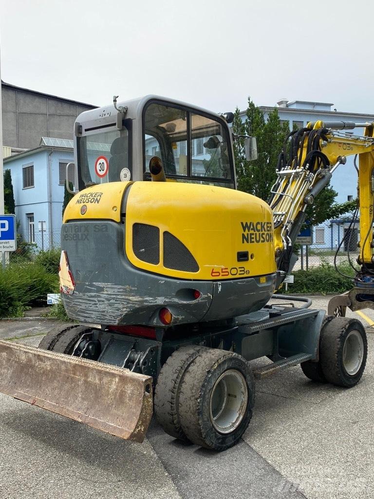 Neuson 6503 WD Pelle sur pneus
