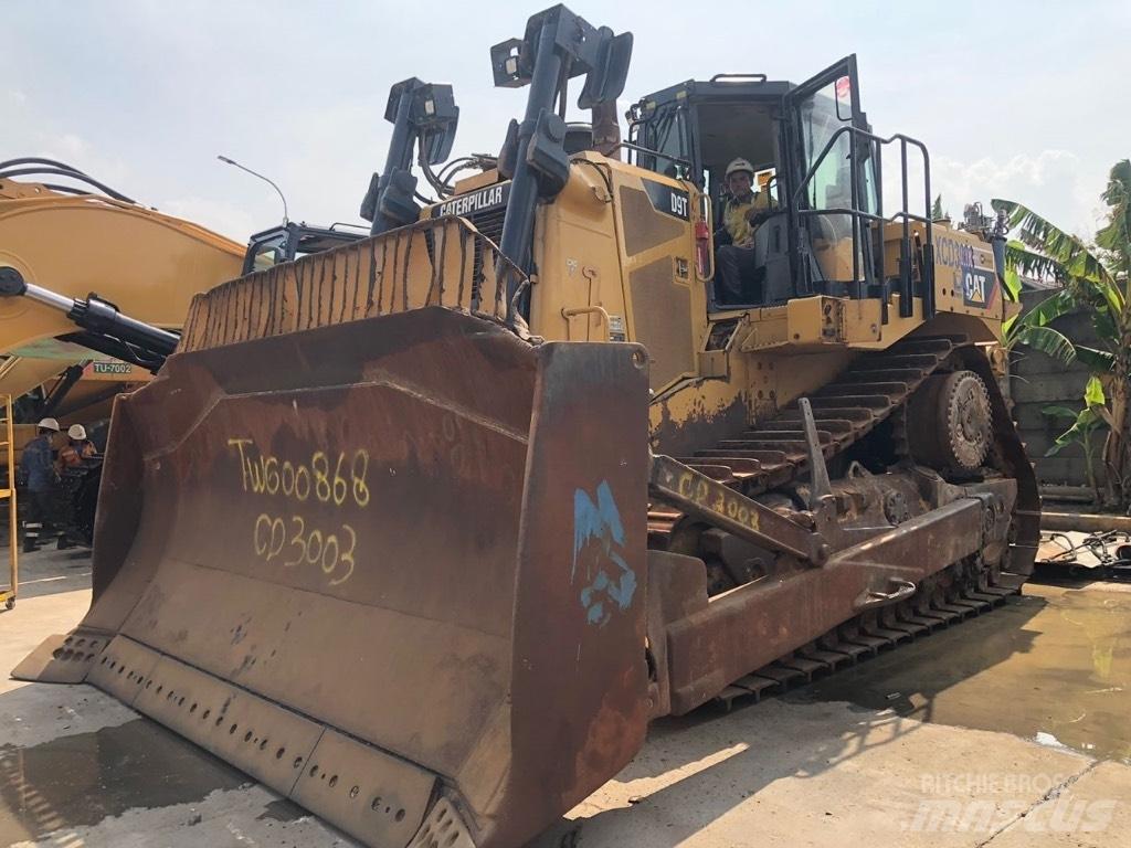 CAT D9T Bouteurs sur chenilles