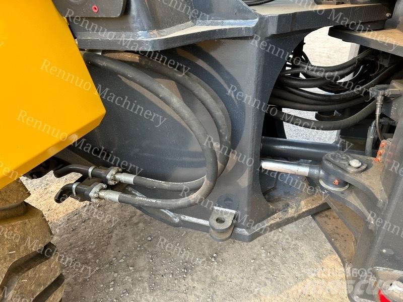 Komatsu WA380 Chargeuse sur pneus