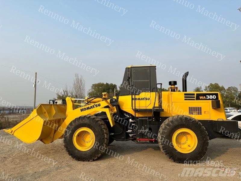 Komatsu WA380 Chargeuse sur pneus