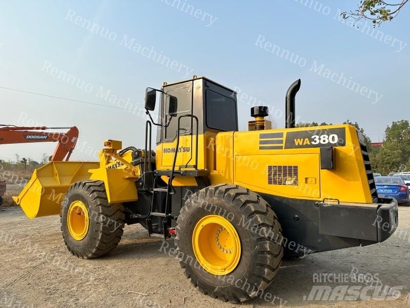 Komatsu WA380 Chargeuse sur pneus