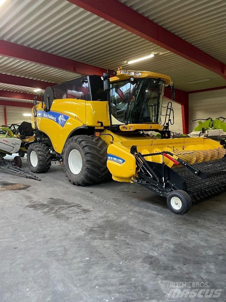 New Holland CX 8080 Moissonneuse batteuse