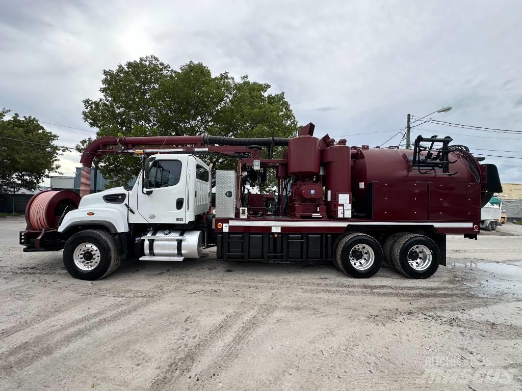 Freightliner 114 SD Camion aspirateur, Hydrocureur