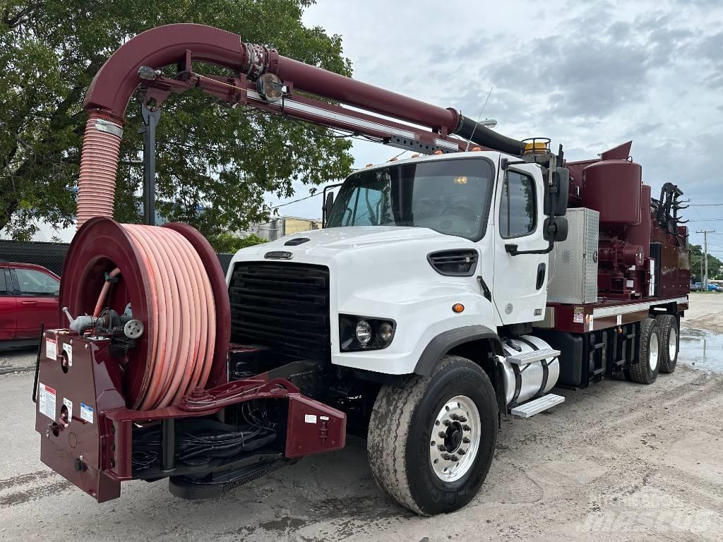 Freightliner 114 SD Camion aspirateur, Hydrocureur