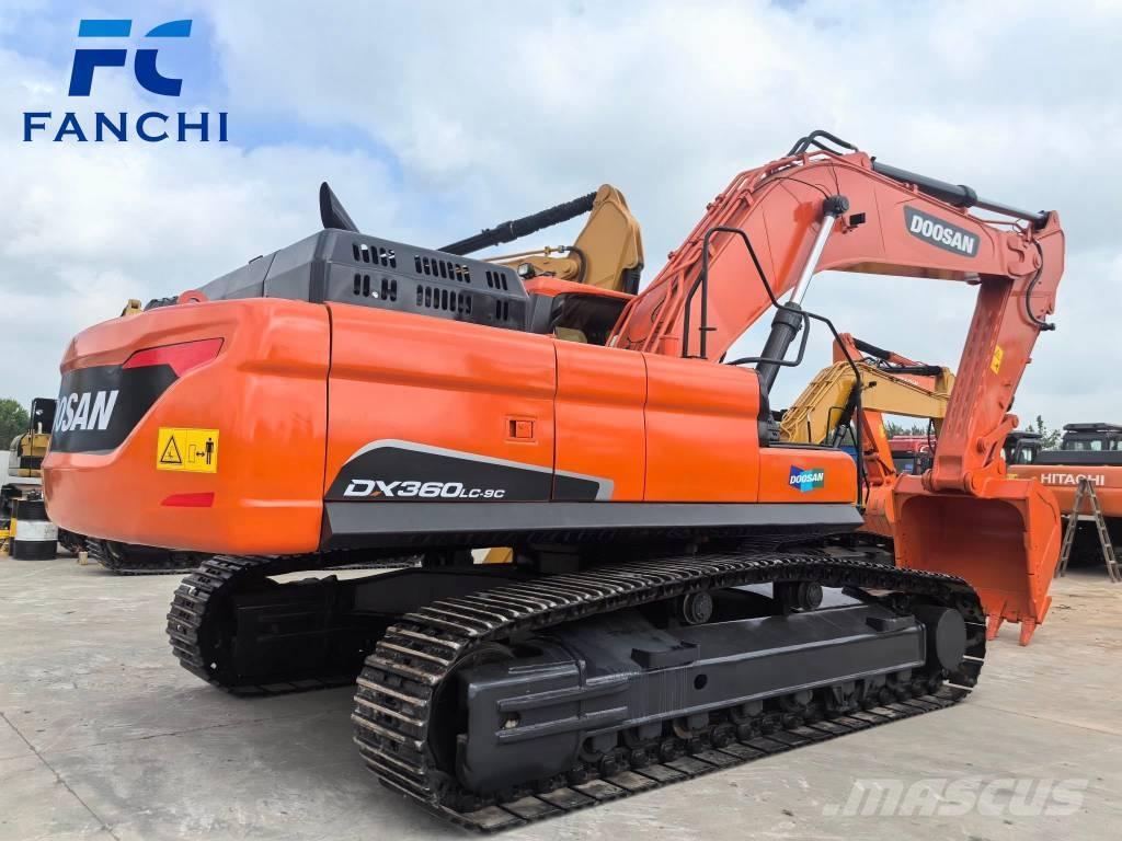 Doosan DX 360 LC Pelle sur chenilles