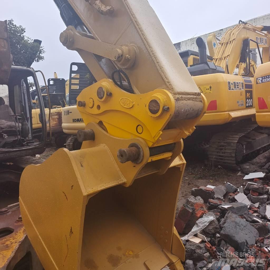CAT 320 D Pelle sur chenilles