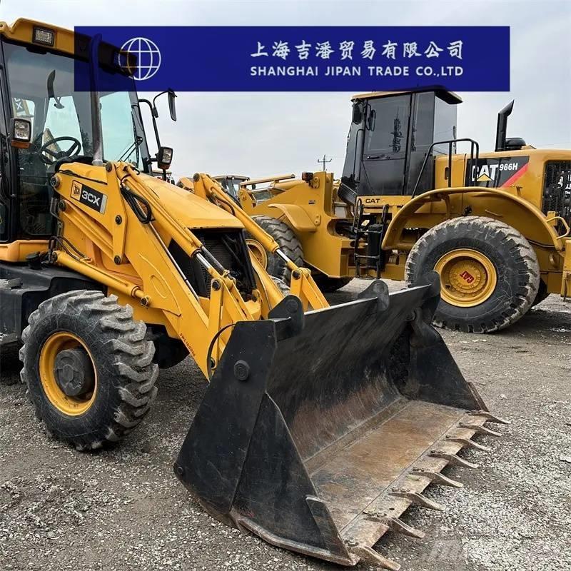 JCB 3 CX Chargeuse sur pneus