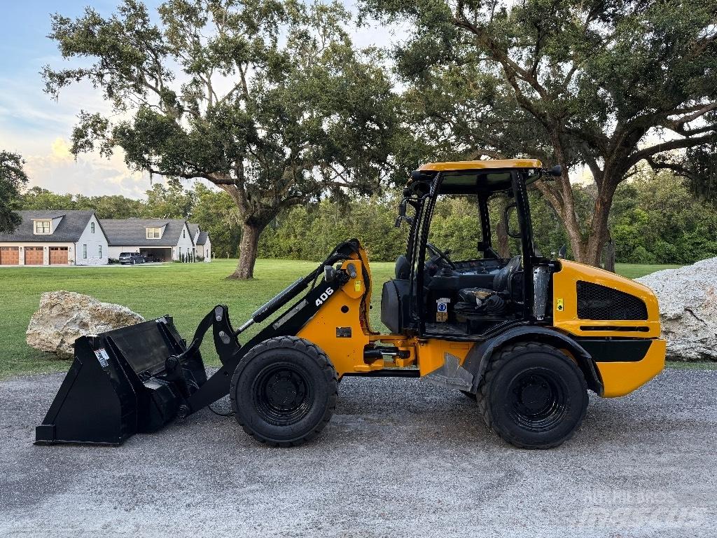 JCB 407 Chargeuse sur pneus