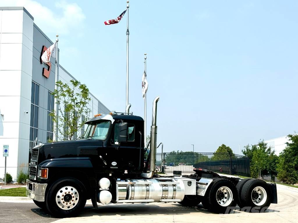 Mack Pinnacle Tracteur routier