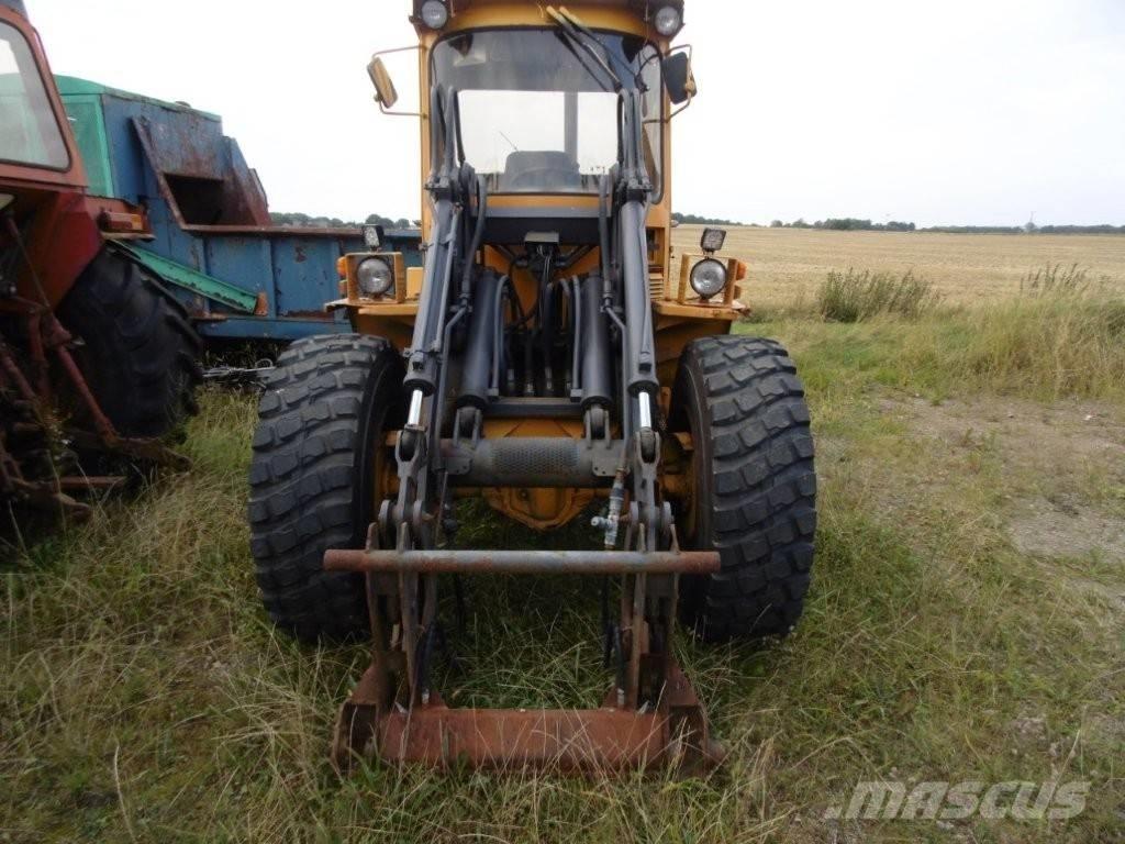 Volvo BM 4200 Chargeuse sur pneus