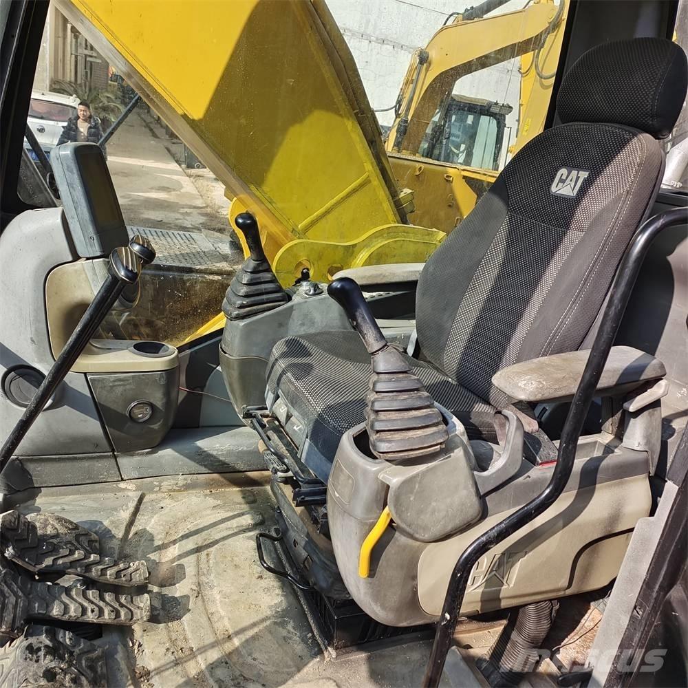 CAT 329 D Pelle sur chenilles