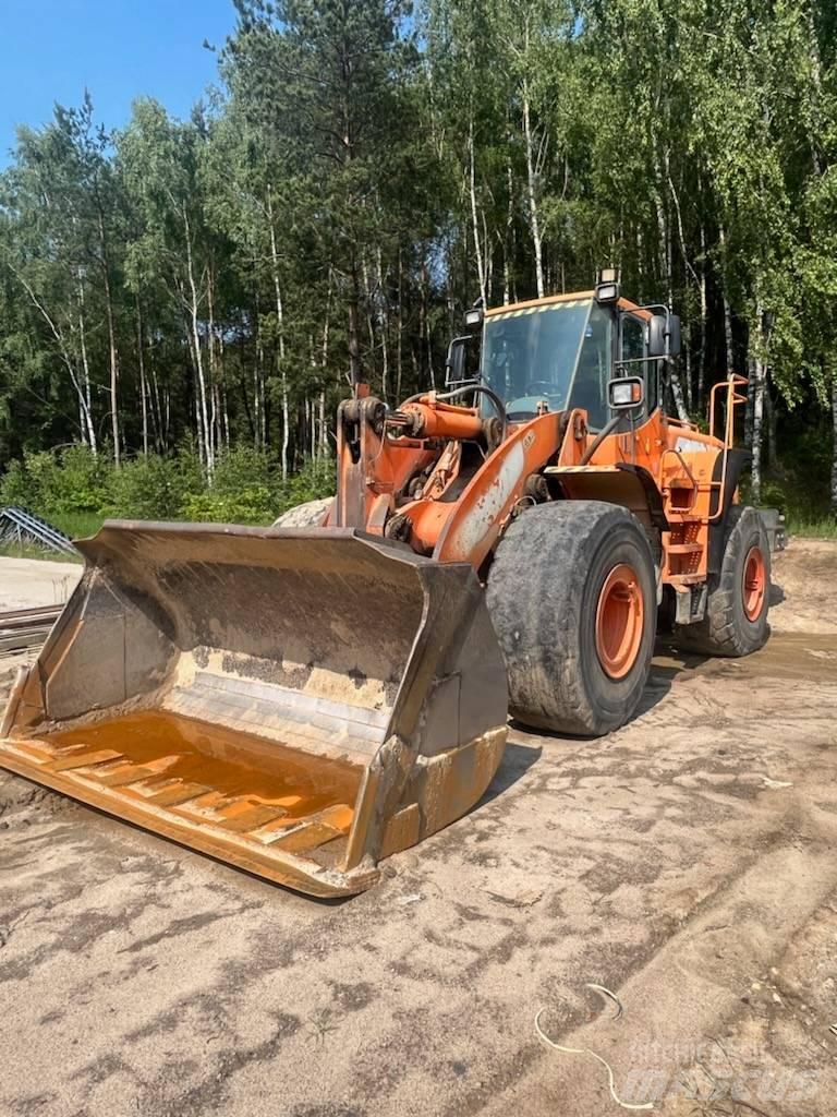Doosan 420 Chargeuse sur pneus