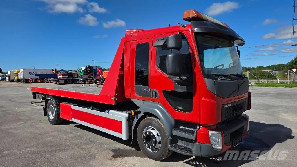 Volvo FL 250 4X2 Camion treuil