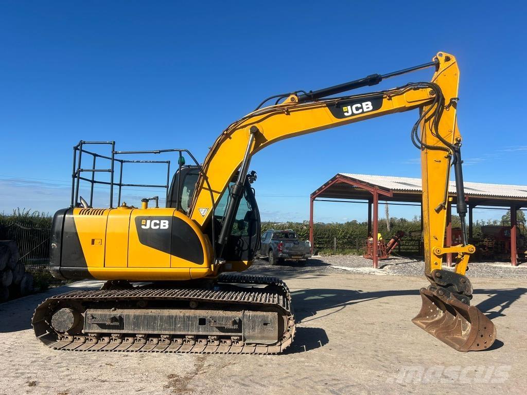 JCB JS 130 LC Pelle sur chenilles