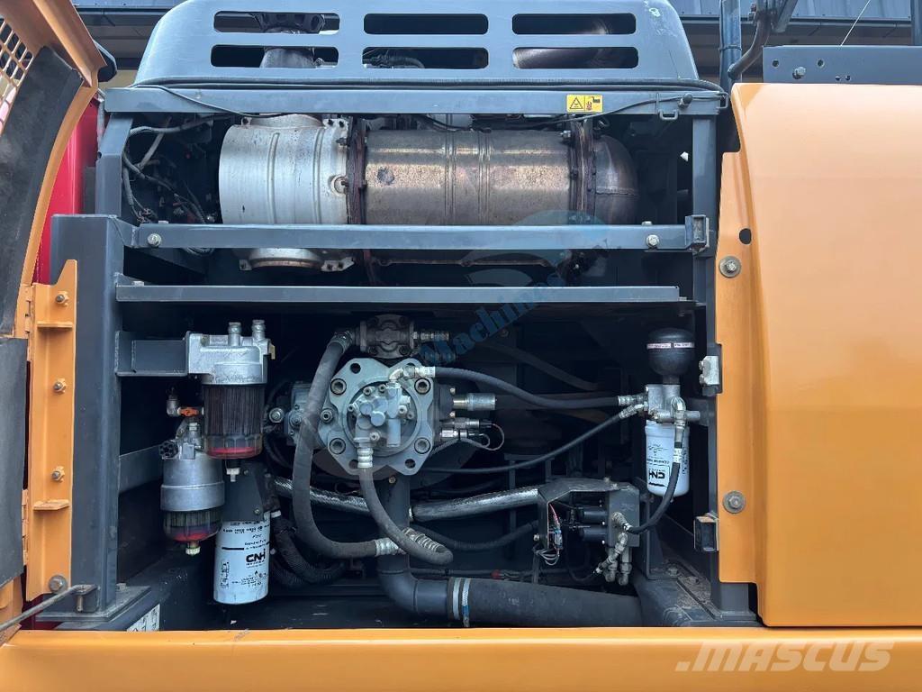 CASE CX 300 D Pelle sur chenilles