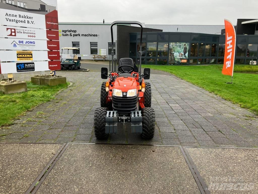 Kubota B1-240 Tracteur