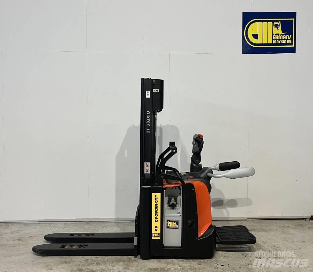 BT truck SPE 120 L Gerbeur accompagnant