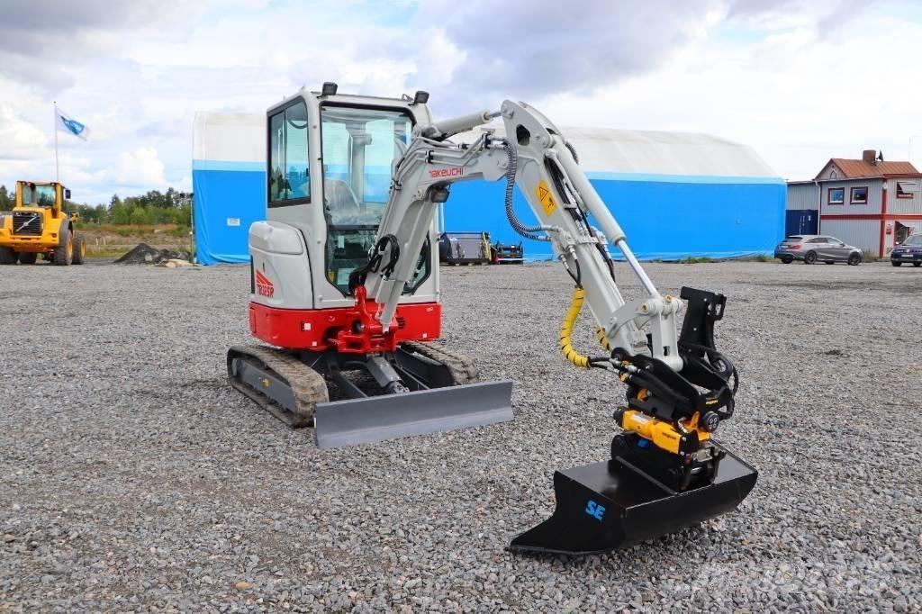 Takeuchi TB325R Mini pelle < 7t