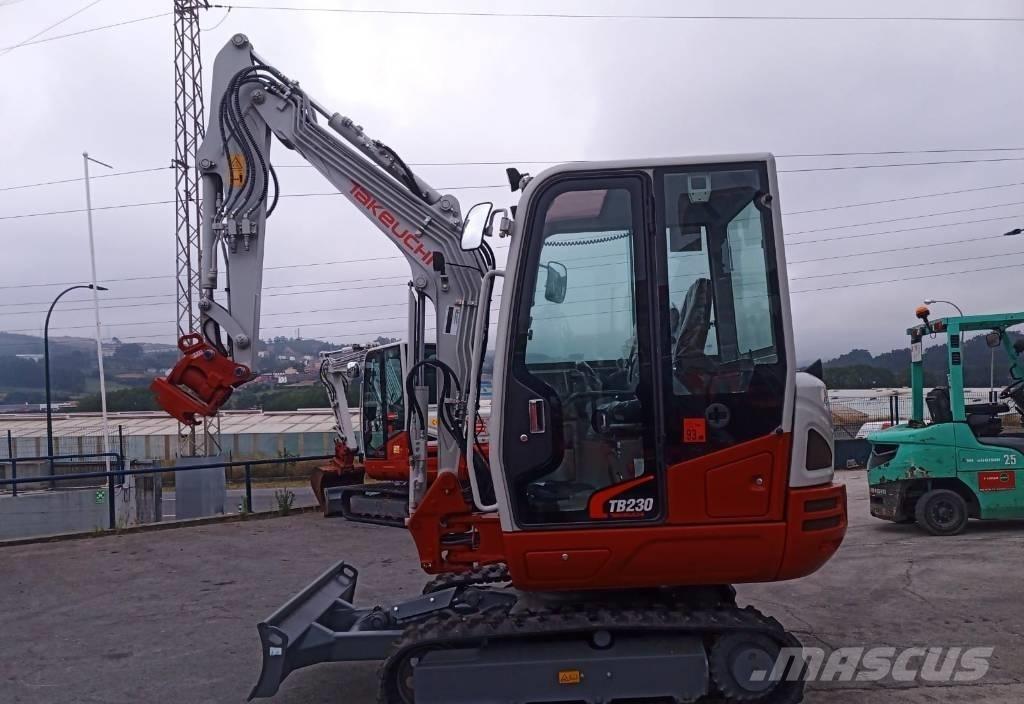 Takeuchi TB 230 Mini pelle < 7t