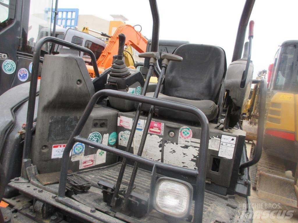 Hitachi ZX 30 U Mini pelle < 7t