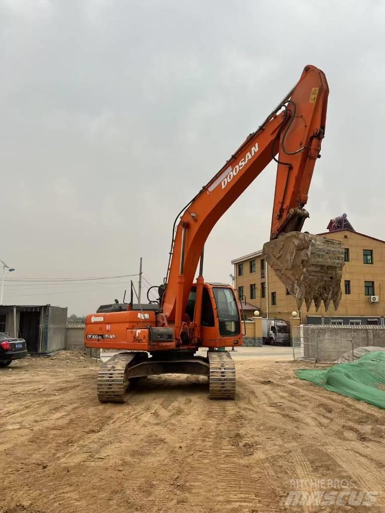 Doosan DX300LCA Pelle sur chenilles