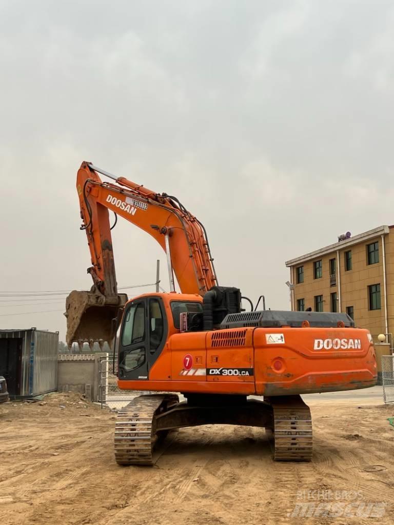 Doosan DX300LCA Pelle sur chenilles