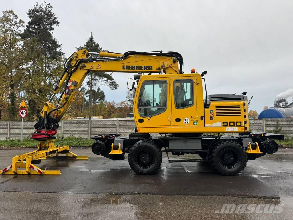 Liebherr A 900 C ZW Pelle sur pneus