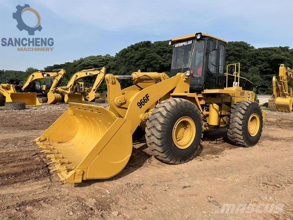 CAT 966 F Chargeuse sur pneus