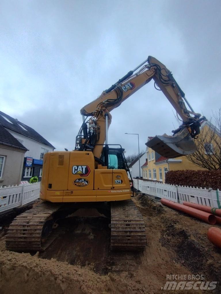 CAT 325 Pelle sur chenilles